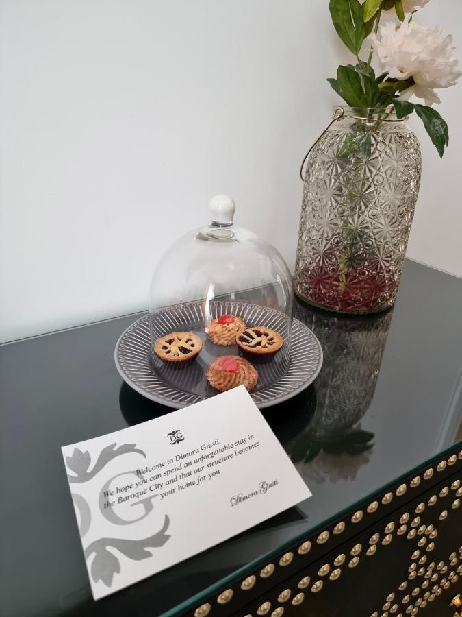 Dimora Giusti Bed and Breakfast Lecce Buitenkant foto